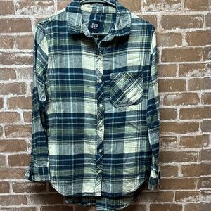 ❣️5|$25❣️GAP Green and Cream Plaid Shirt